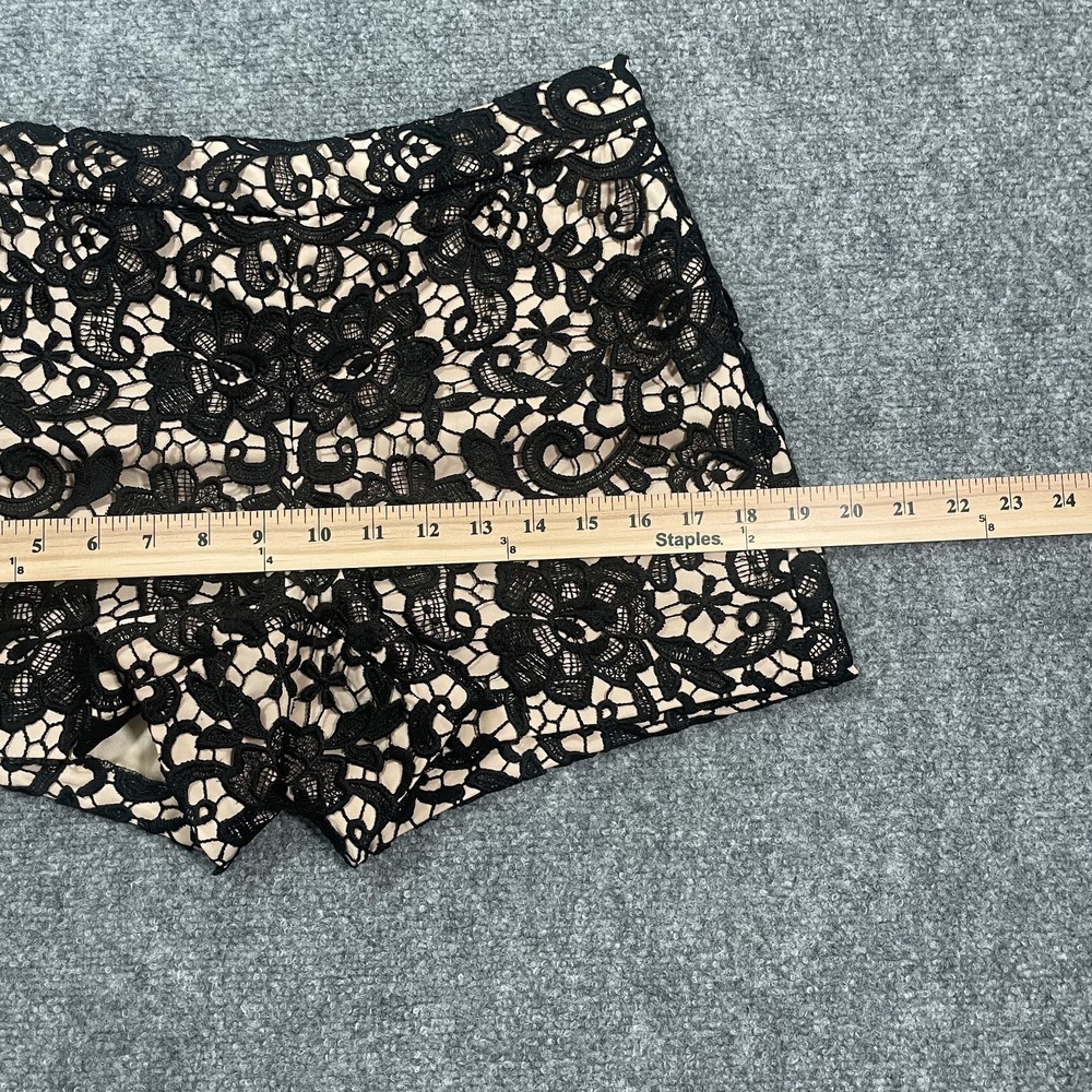 Alice + Olivia Shorts Women Sz 2 Black Lace Lined Hot Pants Festival Booty Short - Picture 9 of 13